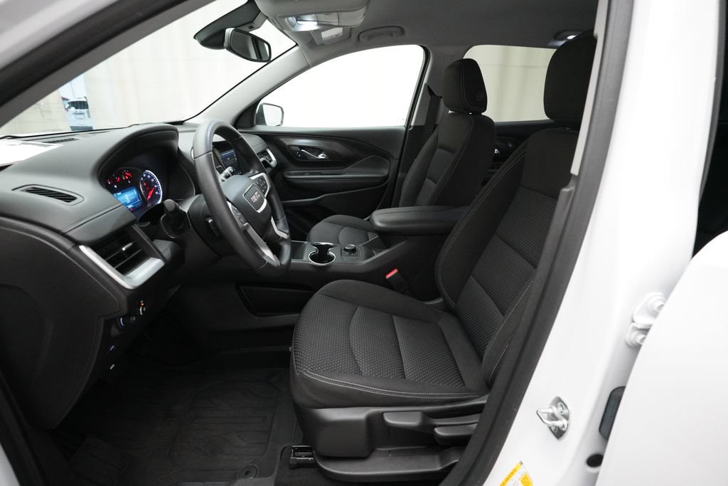 Used 2024 GMC Terrain SLE w/ LPO, Floor Liner Package AWD/4WD image 7