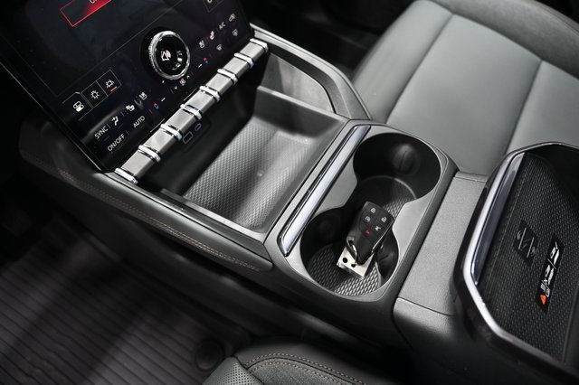 New 2026 GMC Terrain AT4 w/ Convenience Package III image 18