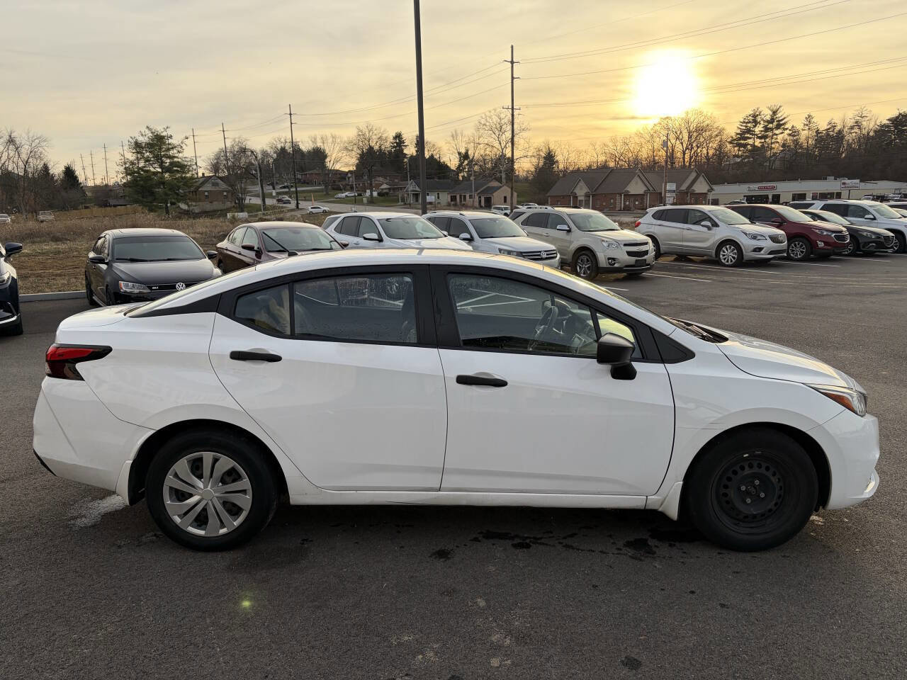 Used 2021 Nissan Versa S image 10