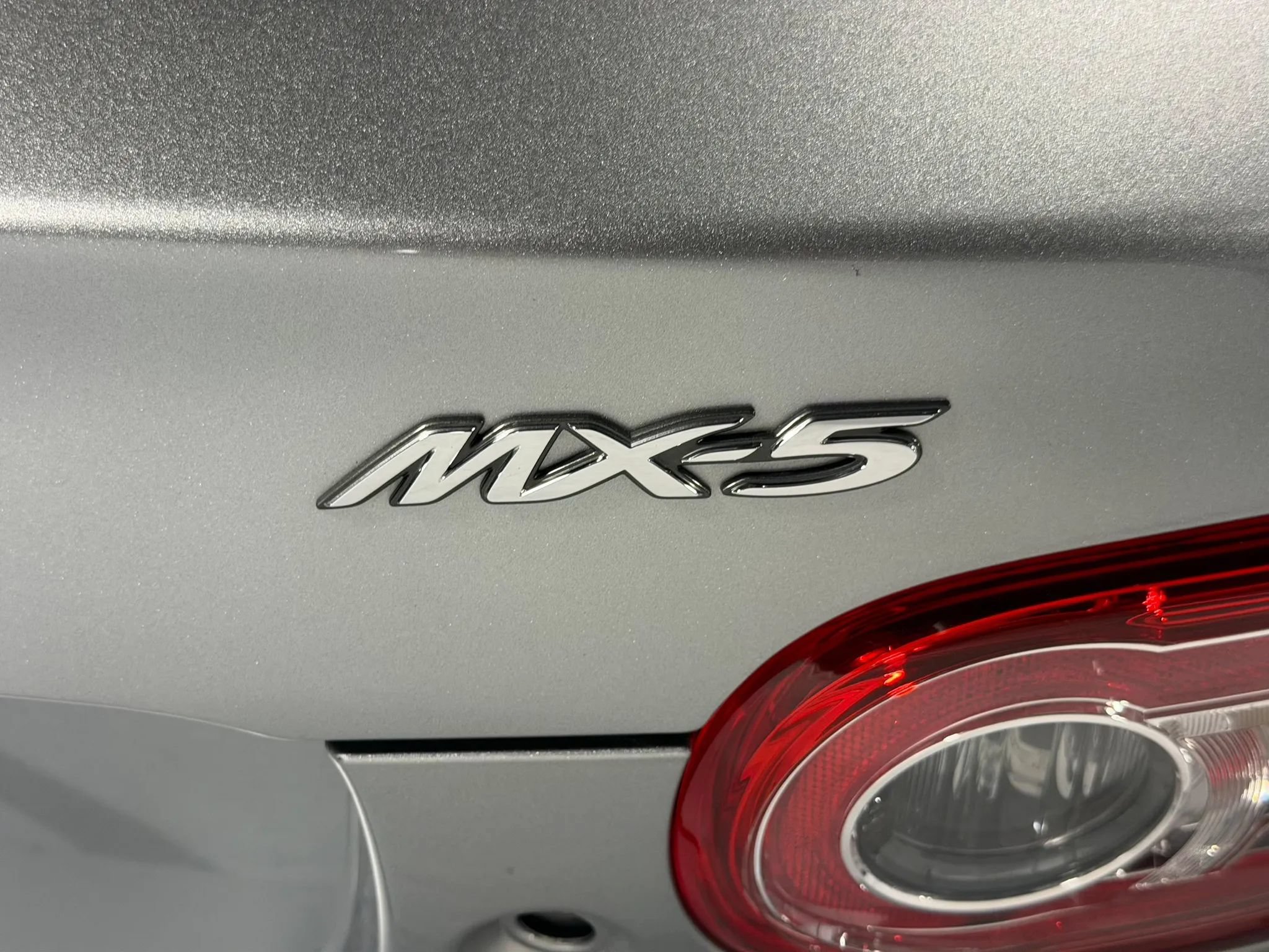 Used 2014 MAZDA MX-5 Miata Grand Touring w/ Premium Package RWD image 25