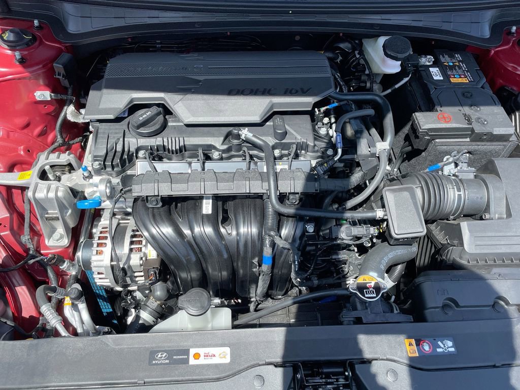 Certified 2025 Hyundai Elantra SE image 51