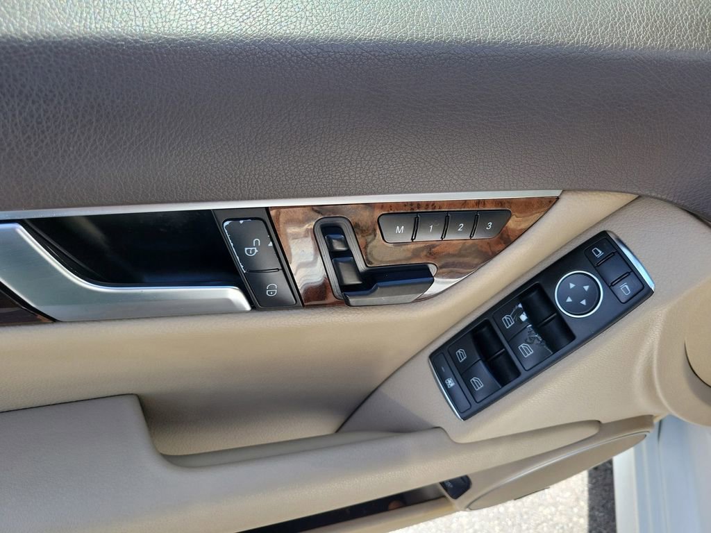 Used 2013 Mercedes-Benz C 300 4MATIC Sedan image 19