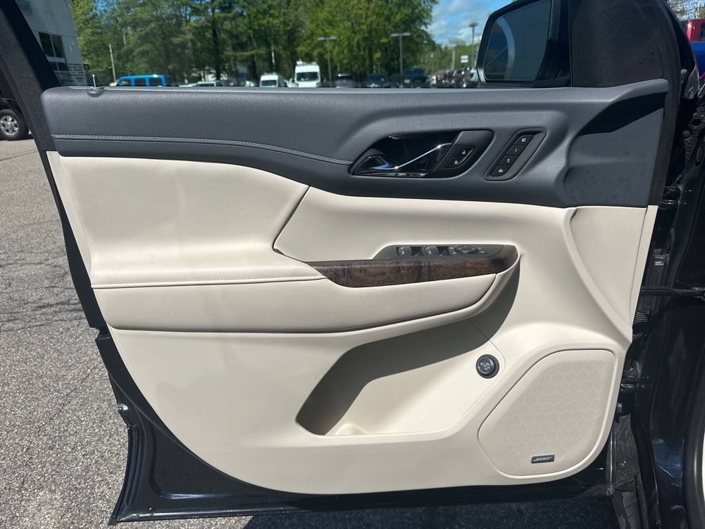 Used 2022 GMC Acadia Denali FWD image 14