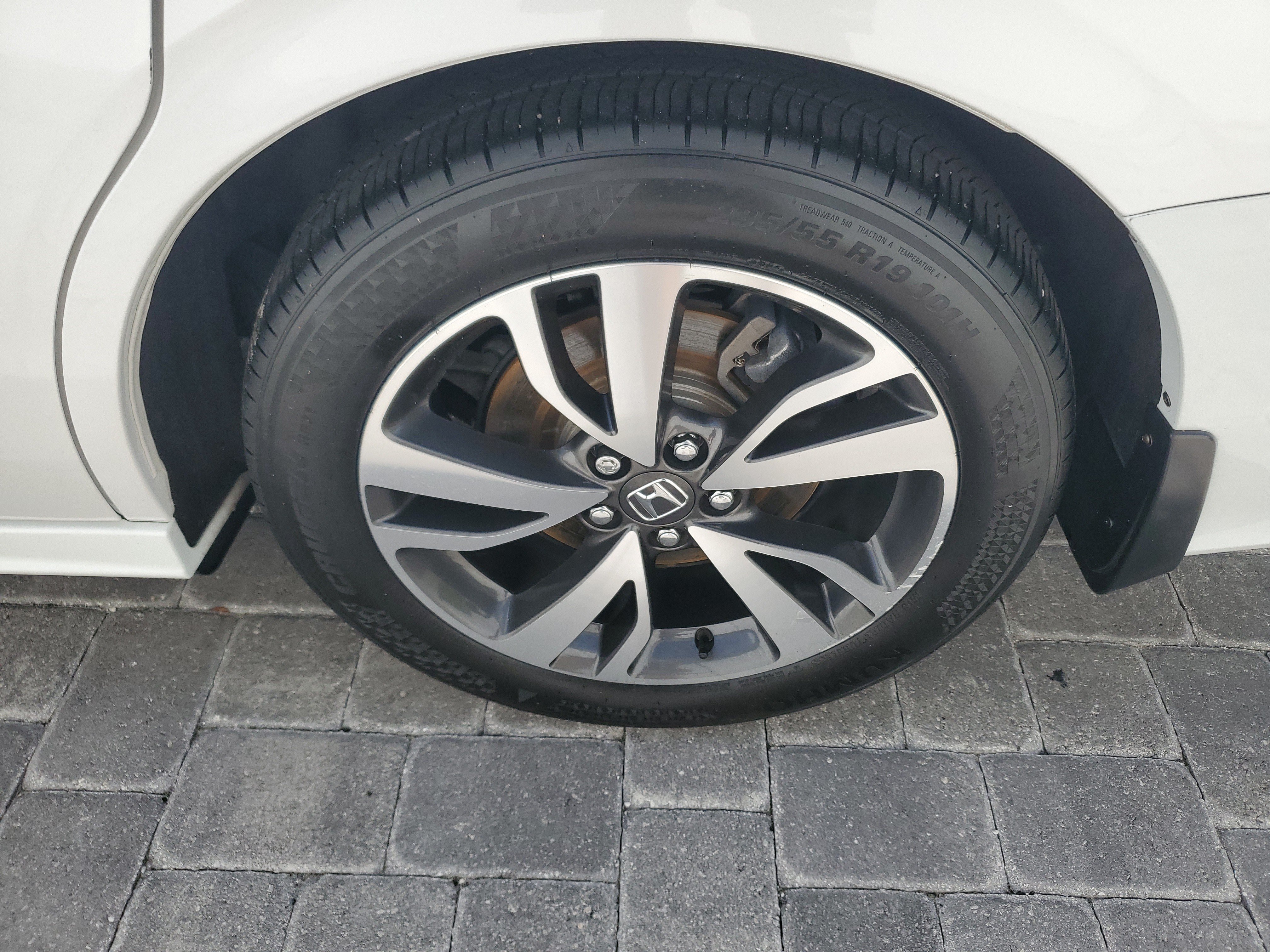 Used 2024 Honda Odyssey Touring image 6