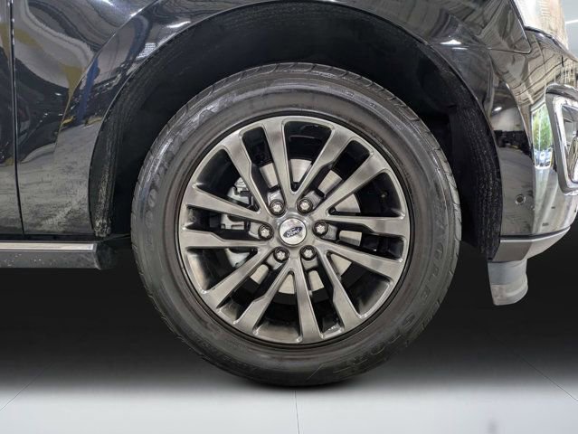 Used 2019 Ford Expedition Limited w/ Equipment Group 301A RWD image 10