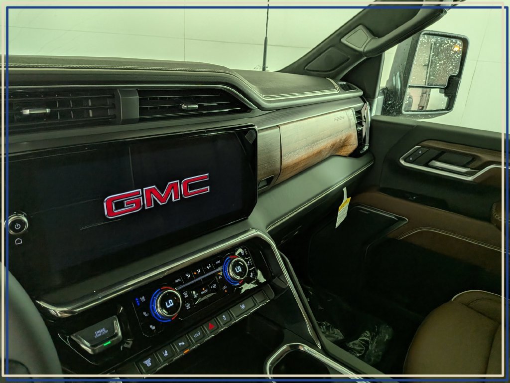 New 2026 GMC Sierra 3500 Denali Ultimate AWD/4WD image 21