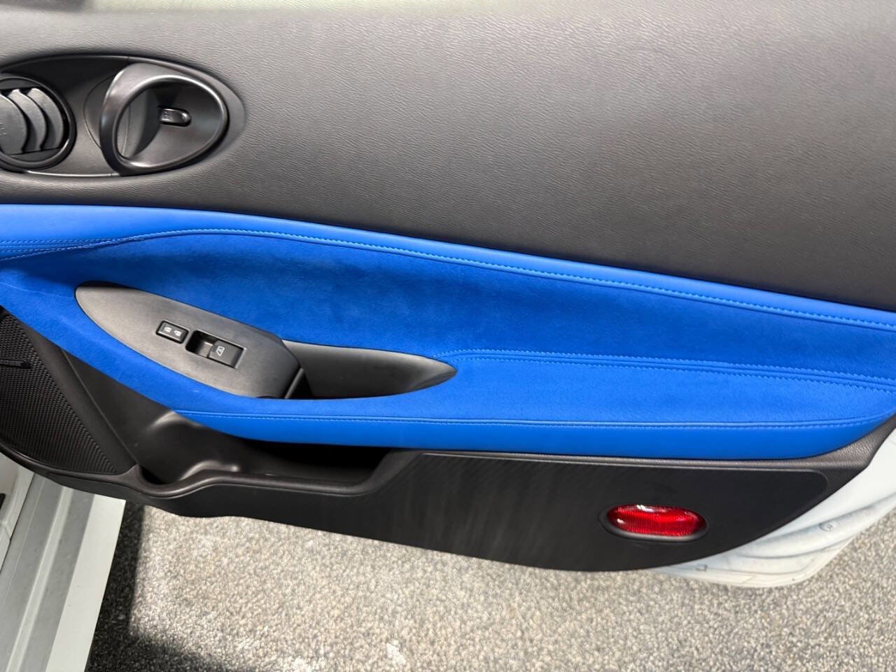 Used 2023 Nissan Z w/ Floor Mat Package (L93) RWD image 21