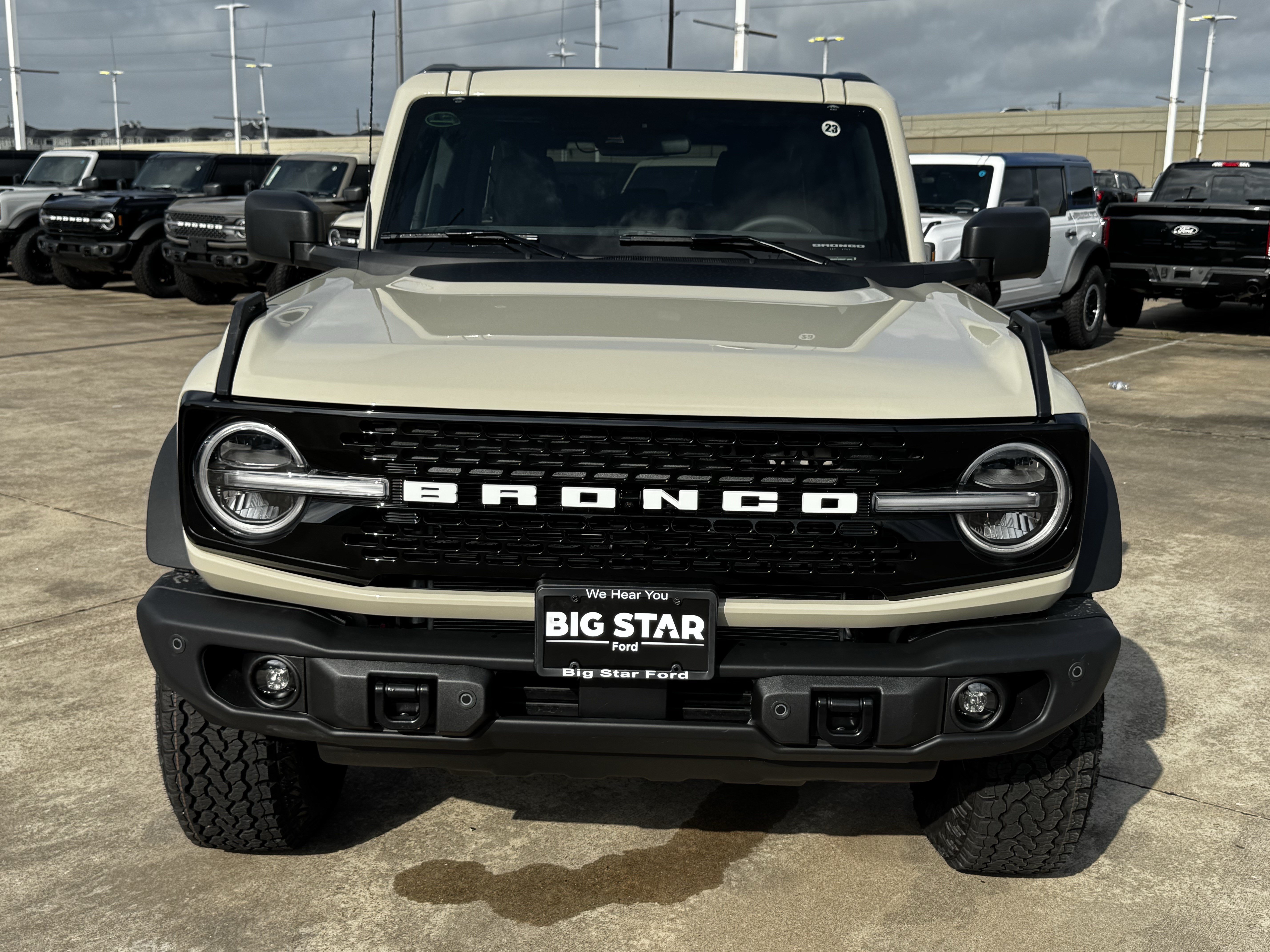 New 2026 Ford Bronco Badlands AWD/4WD image 3
