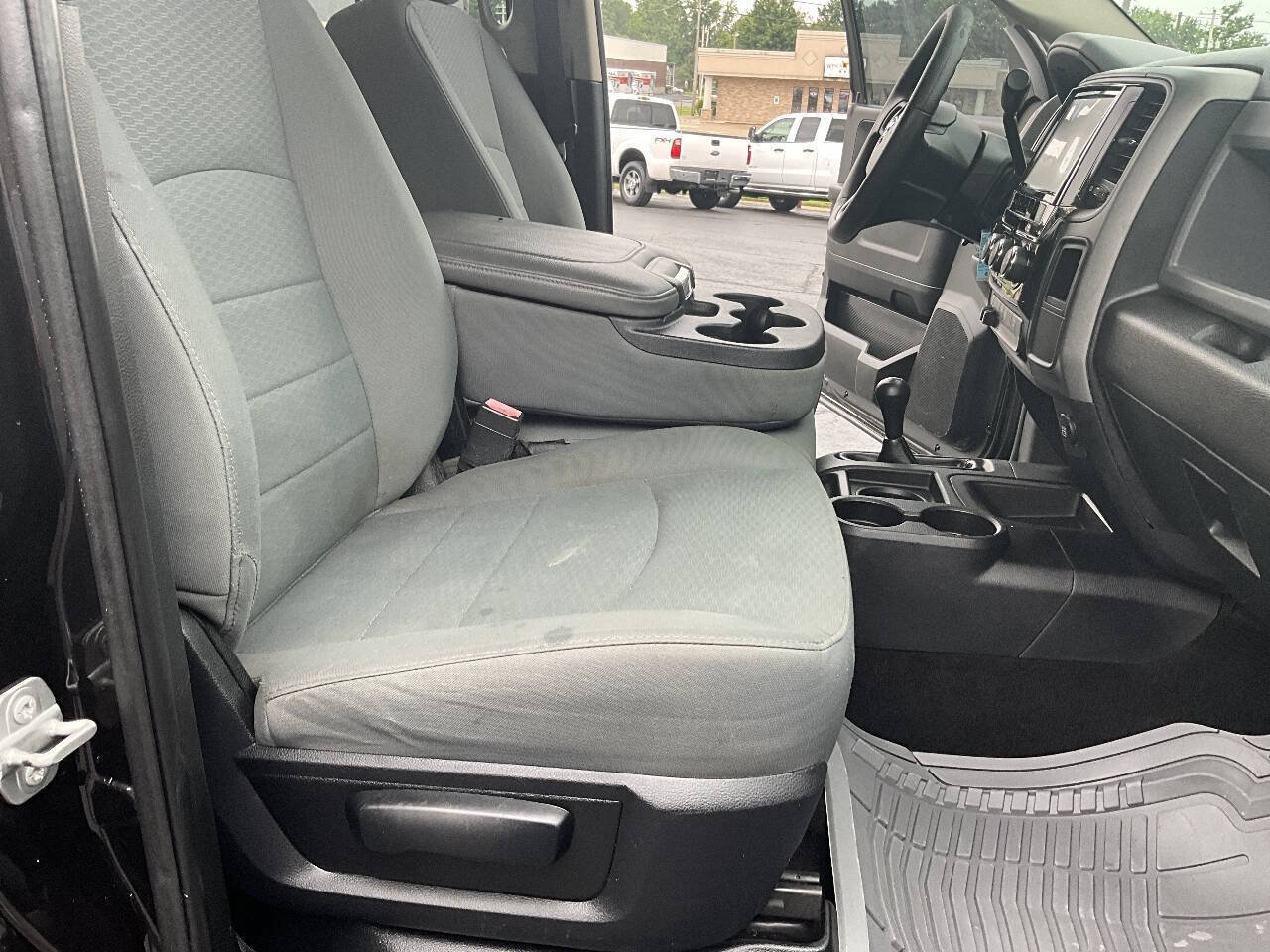 Used 2015 RAM 2500 Tradesman w/ Chrome Appearance Group AWD/4WD image 16