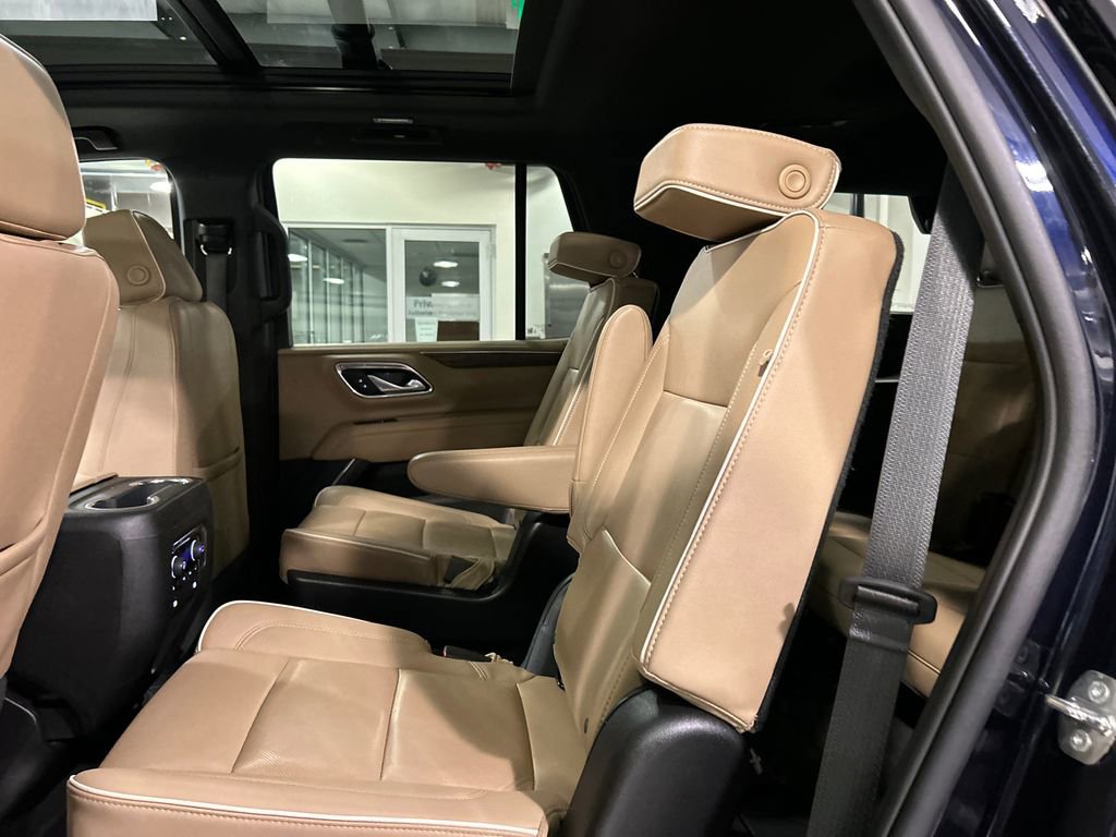 Used 2023 Chevrolet Tahoe Premier AWD/4WD image 24