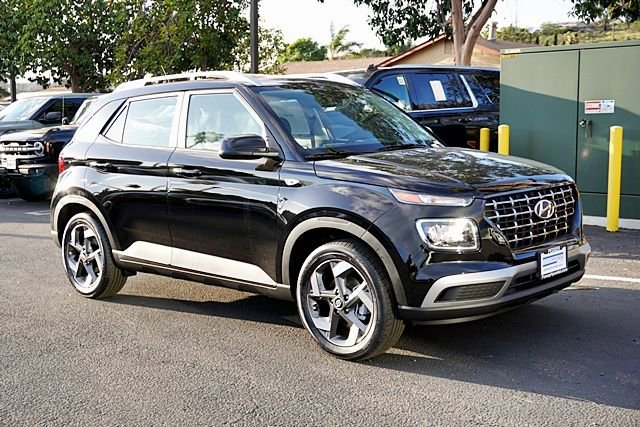 New 2026 Hyundai Venue SEL FWD image 6