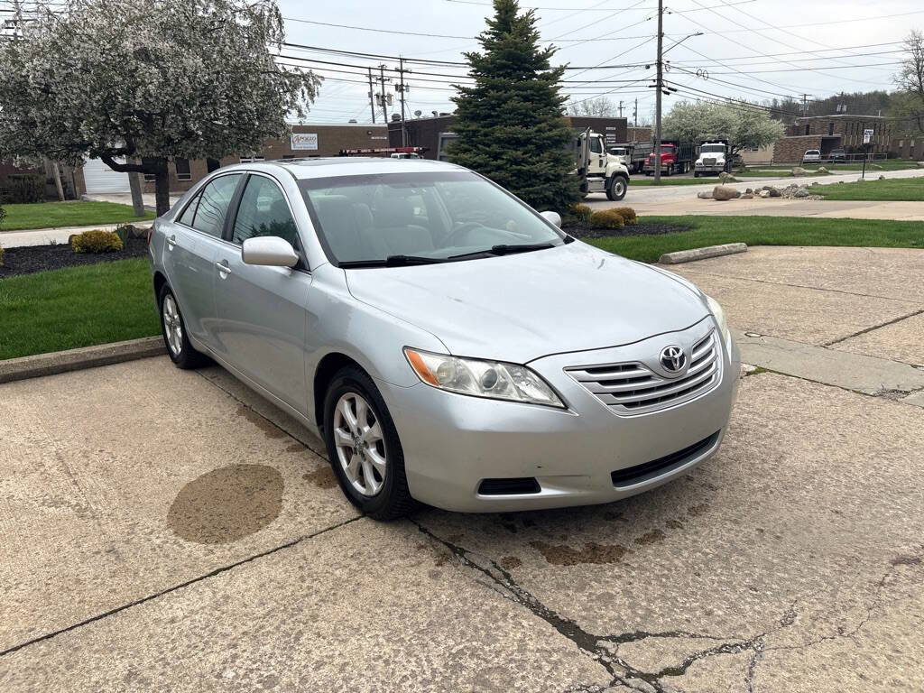Used 2007 Toyota Camry LE image 1