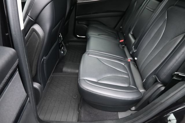 Used 2023 Lincoln Nautilus Reserve AWD/4WD image 15