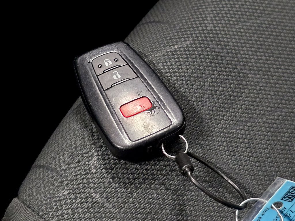Certified 2024 Toyota RAV4 XLE FWD image 34