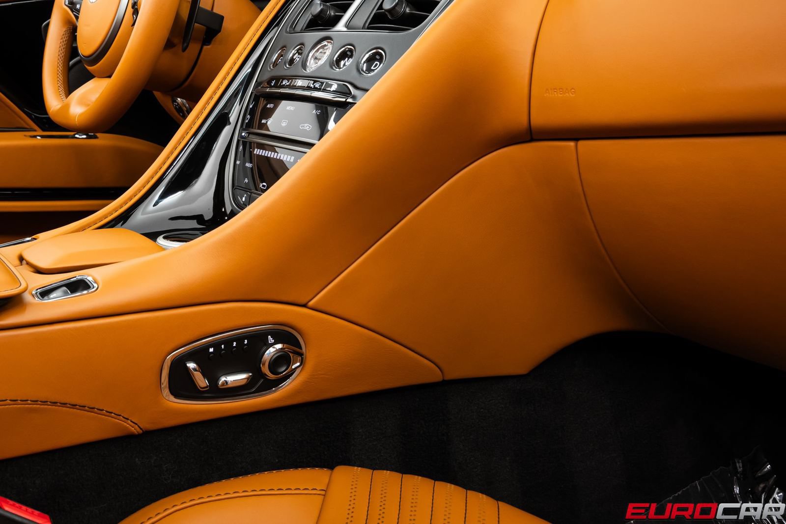 Used 2019 Aston Martin DB11 Volante RWD image 35