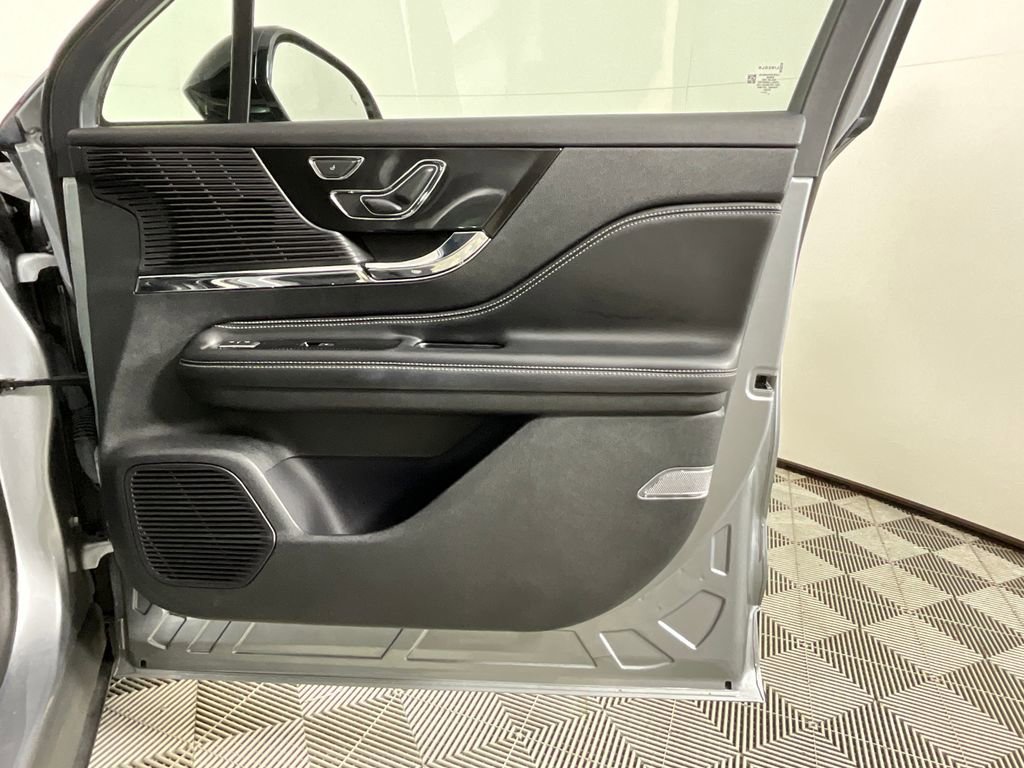 Used 2022 Lincoln Corsair FWD image 21