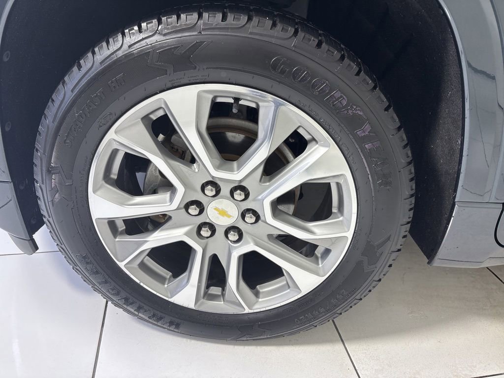 Used 2018 Chevrolet Traverse Premier w/ Driver Confidence II Package image 9