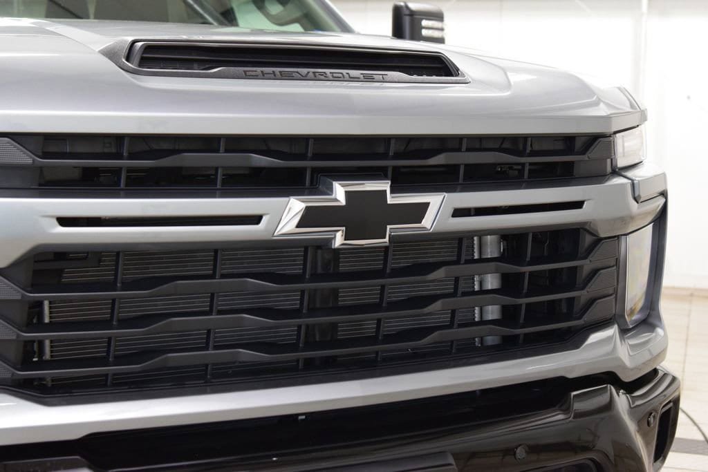 New 2026 Chevrolet Silverado 2500 Custom w/ Custom Value Package AWD/4WD image 11