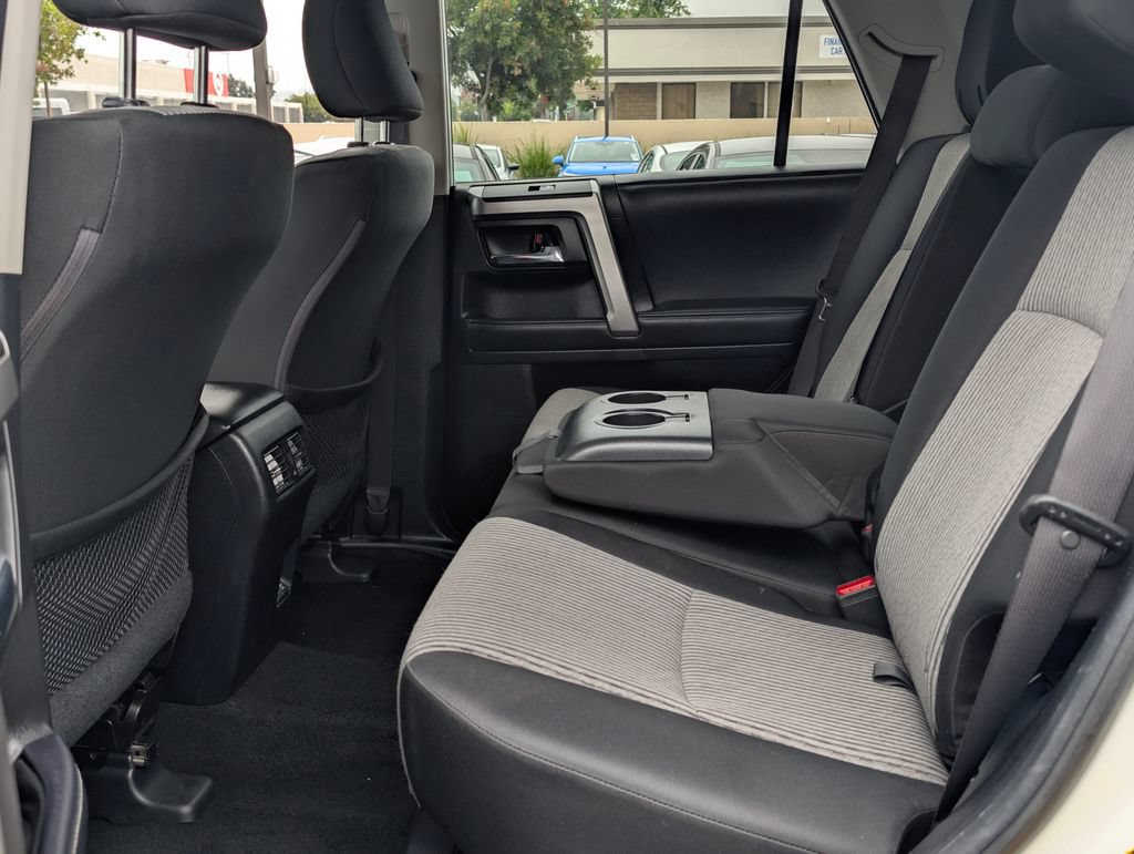 Used 2022 Toyota 4Runner SR5 AWD/4WD image 13