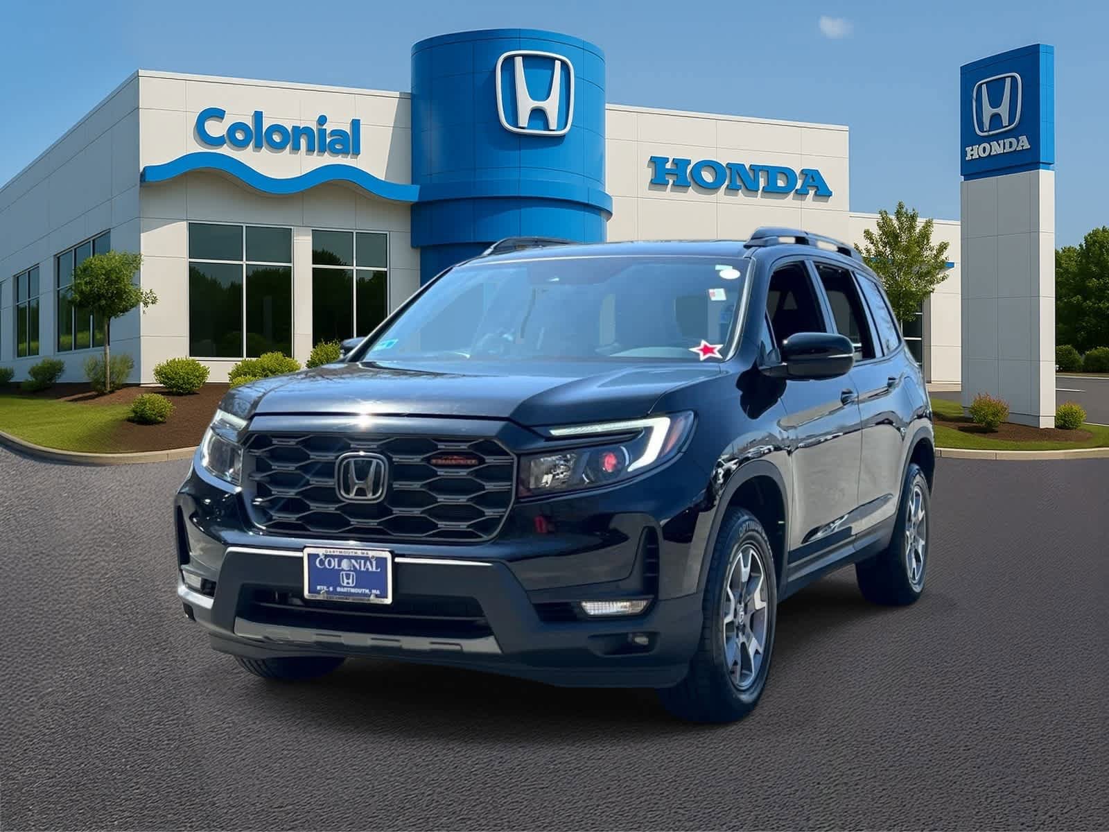 Used 2023 Honda Passport TrailSport image 2