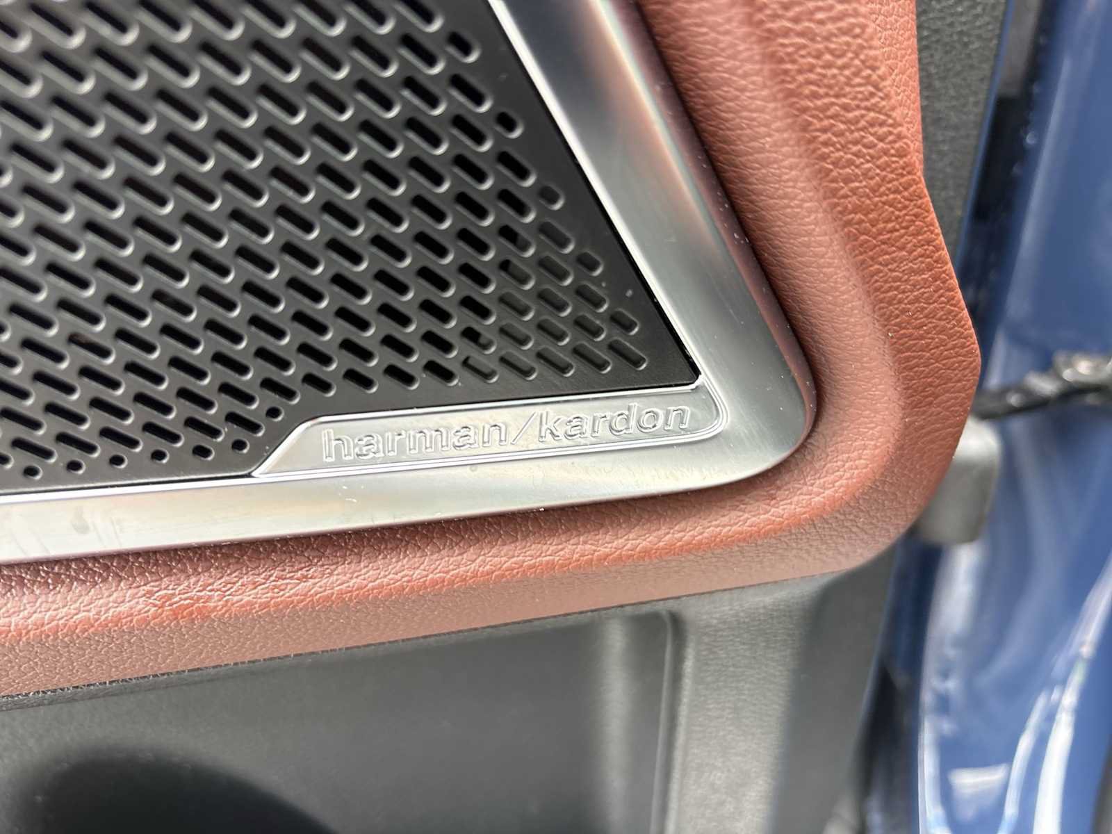 Used 2023 Kia Telluride SX Prestige AWD/4WD image 25