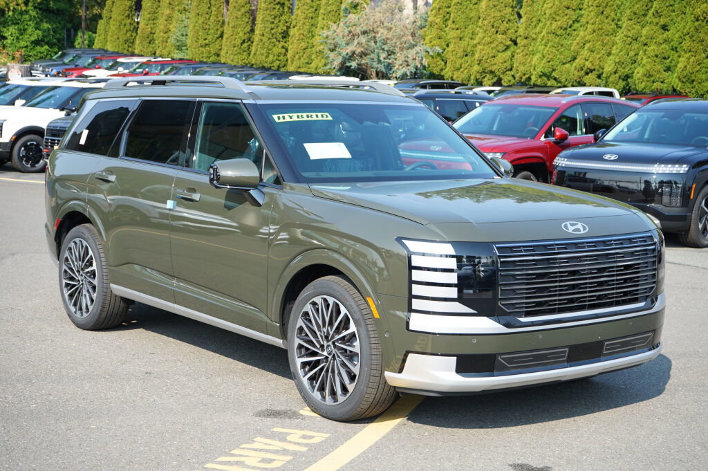 Used 2026 Hyundai Palisade Calligraphy image 3