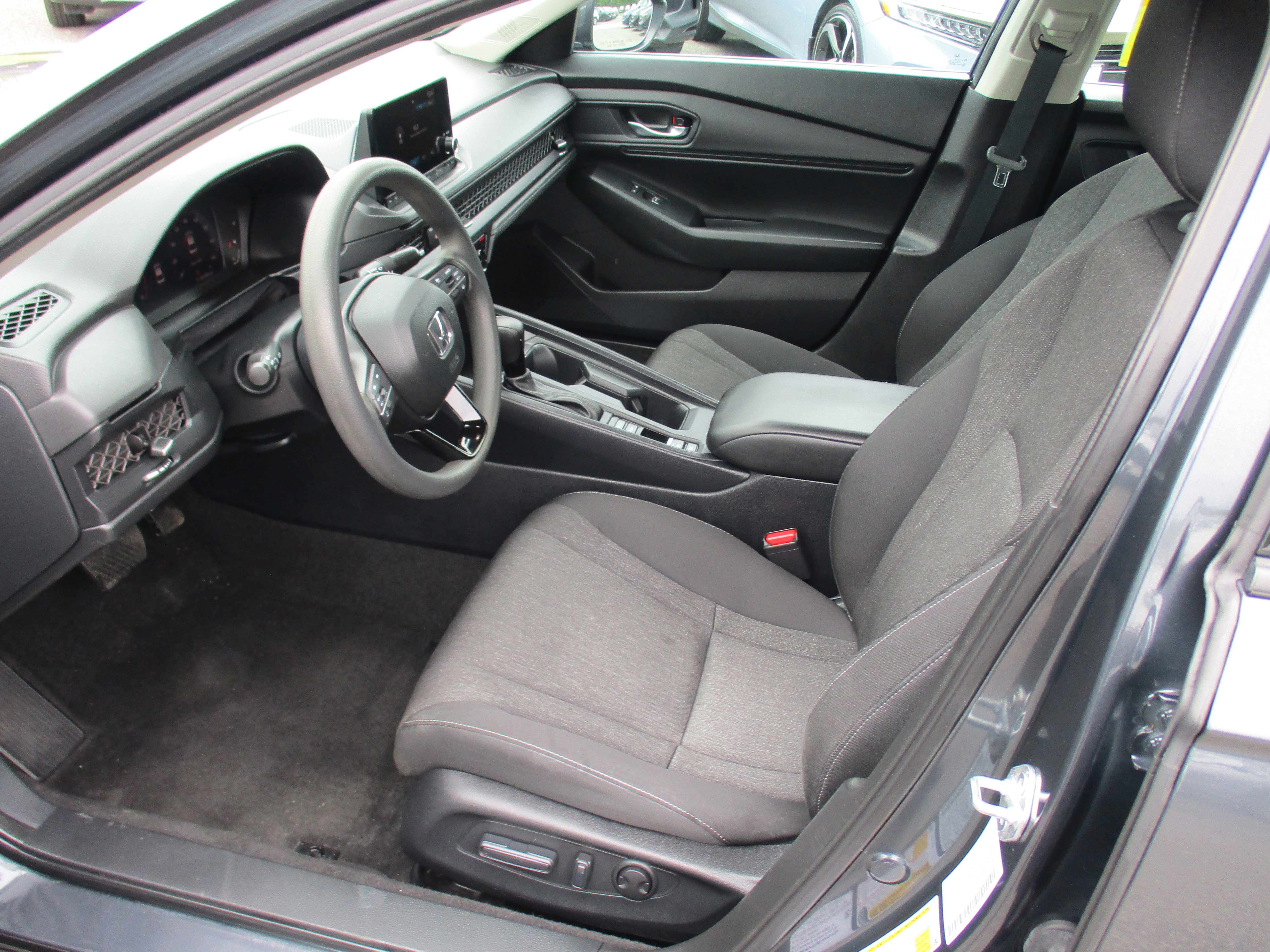 Certified 2023 Honda Accord EX image 12