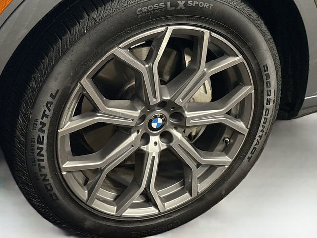 Used 2024 BMW X7 xDrive40i w/ Premium Package AWD/4WD image 16