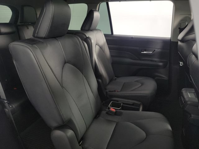 Used 2024 Toyota Grand Highlander FWD image 17