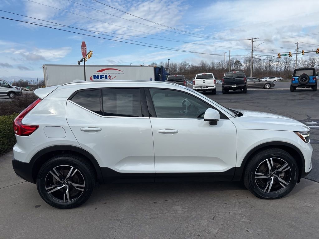 Certified 2023 Volvo XC40 B5 Plus w/ Protection Package AWD/4WD image 5