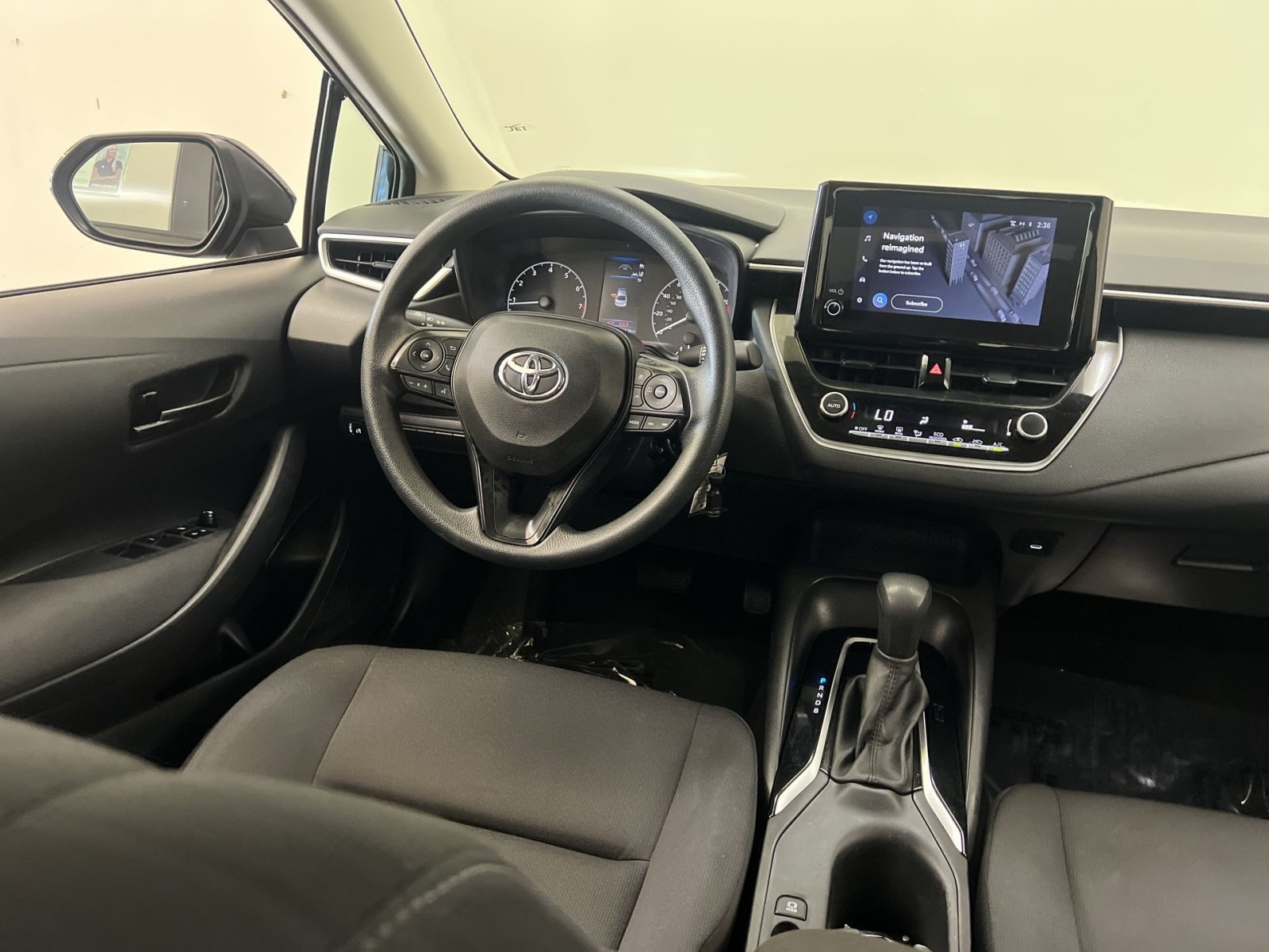 Used 2024 Toyota Corolla LE FWD image 34
