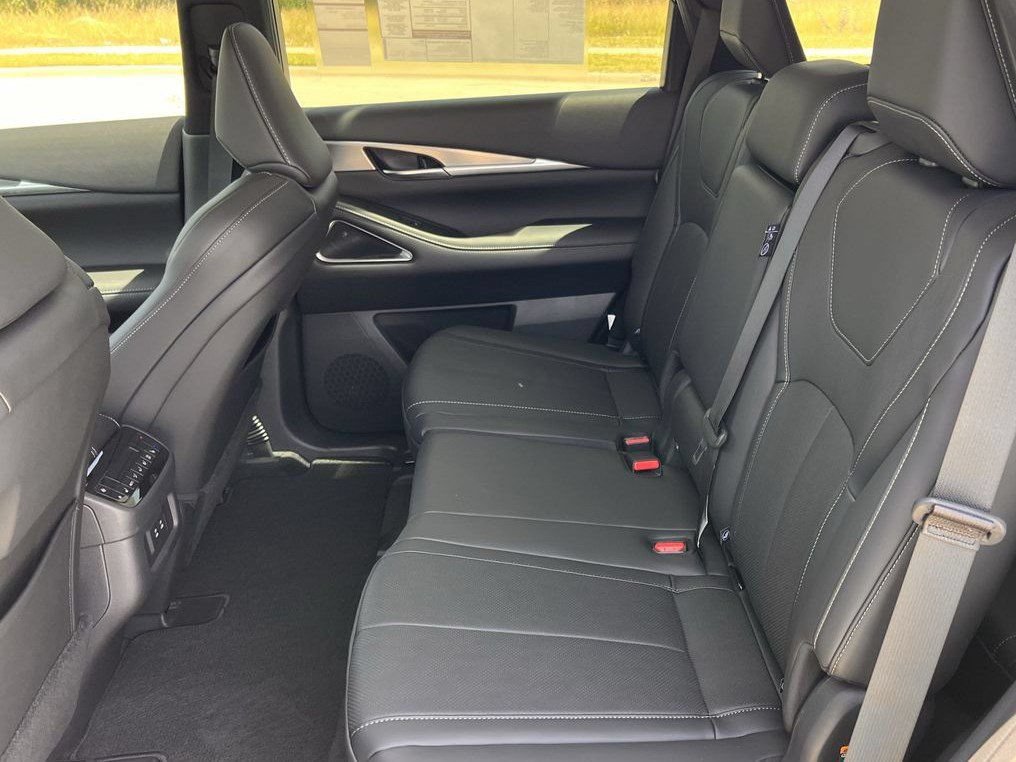 New 2027 INFINITI QX60 Luxe w/ Cargo Package FWD image 28