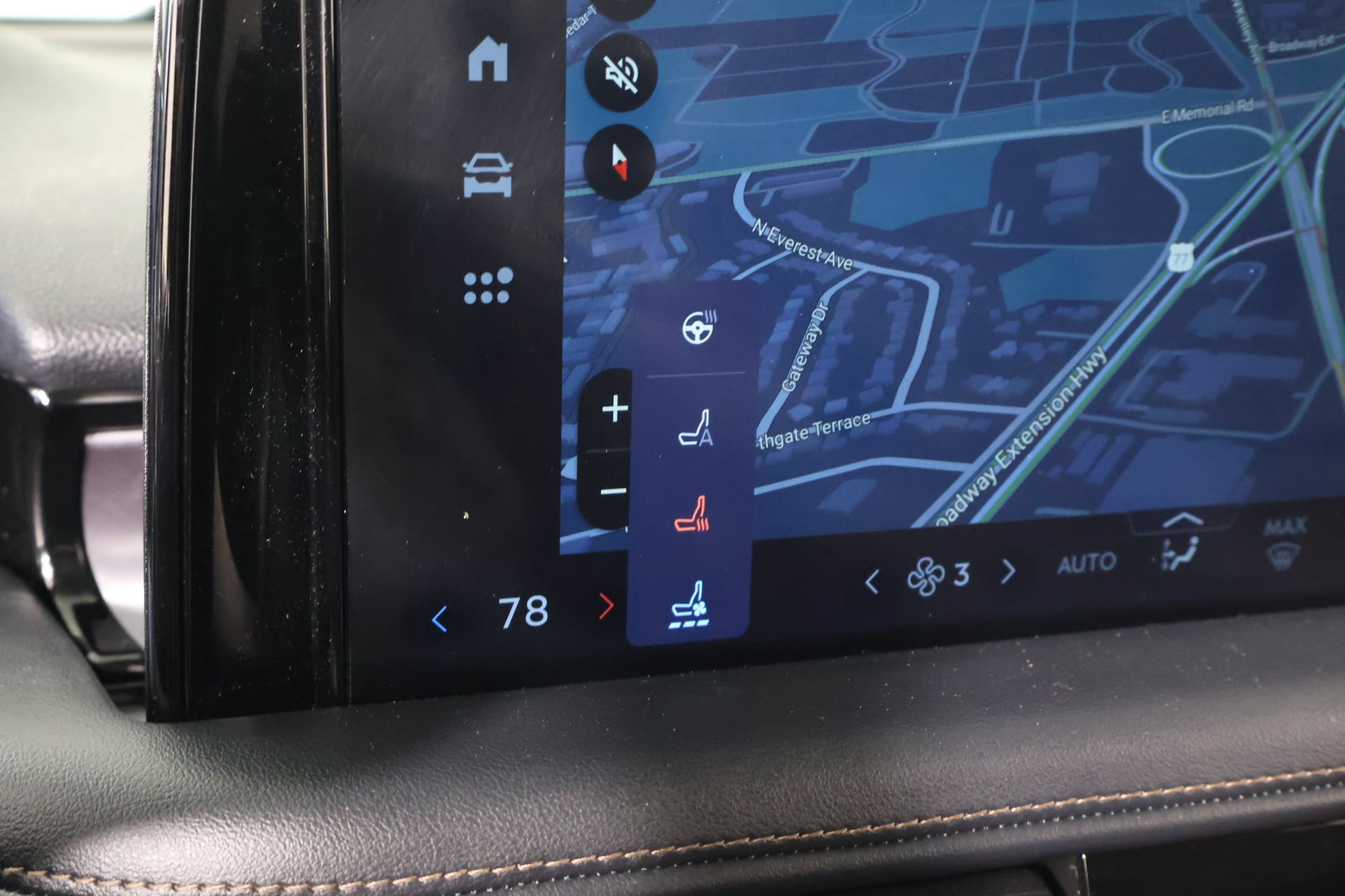 Used 2025 Lincoln Aviator AWD w/ Jet Appearance Package image 8