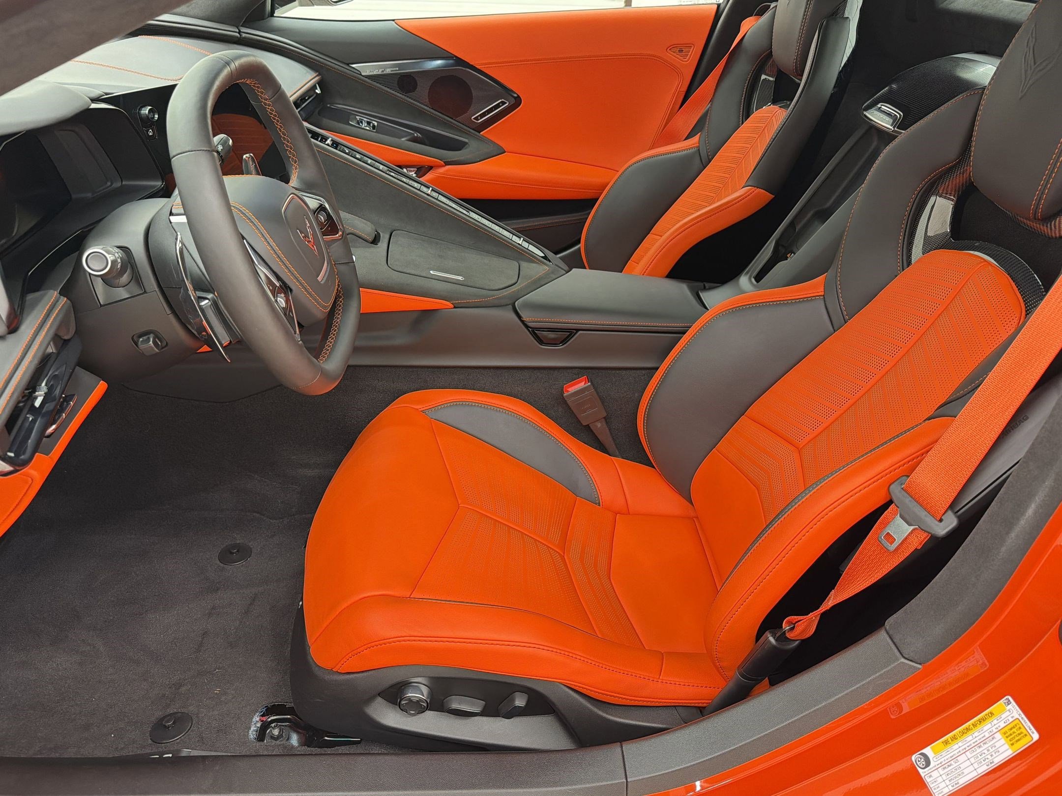 Used 2025 Chevrolet Corvette Stingray Premium Conv w/ Stealth Interior Trim Package RWD image 5
