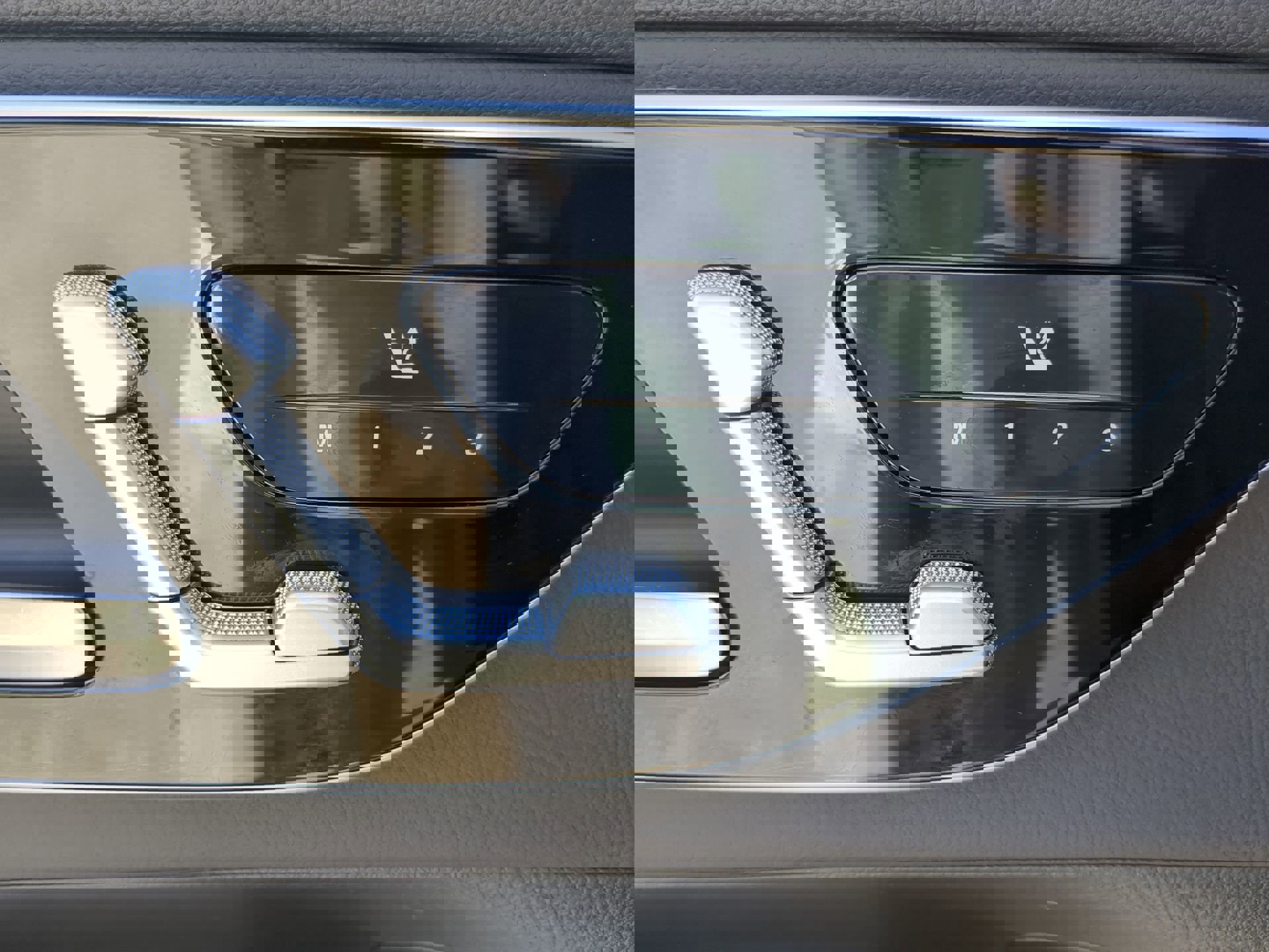 Used 2025 Mercedes-Benz GLC 350e GLC 350e image 43