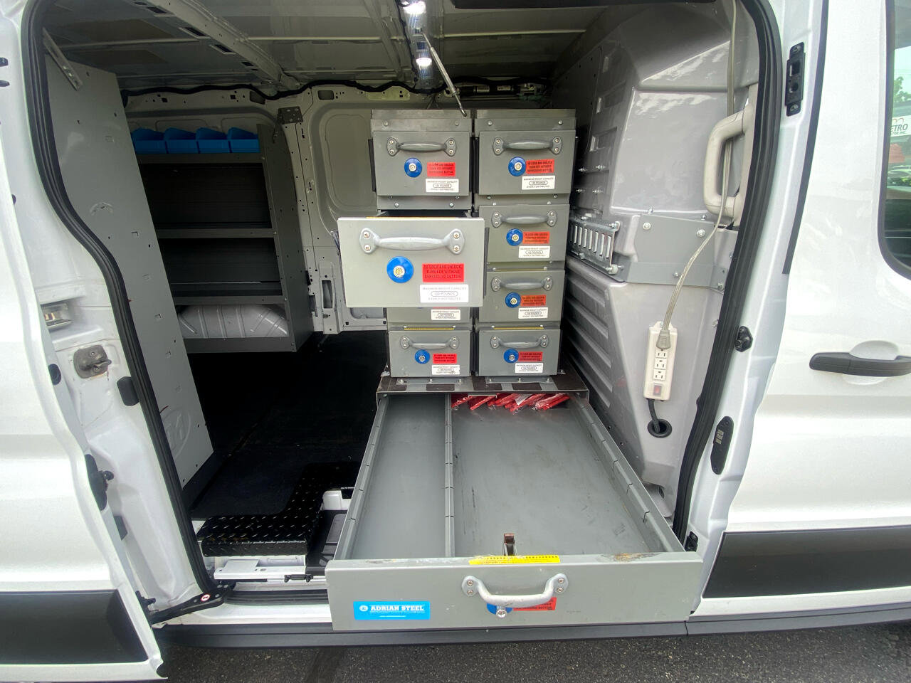 Used 2022 Ford Transit 250 Low Roof AWD image 10