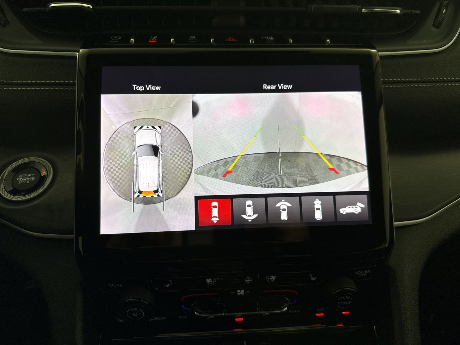 Used 2023 Jeep Grand Cherokee L Limited w/ Luxury Tech Group II AWD/4WD image 19