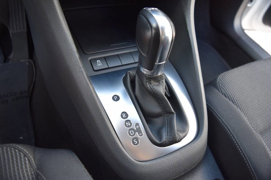 Used 2013 Volkswagen Golf TDI image 62
