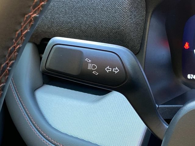 Used 2025 Ford Explorer Active RWD image 22