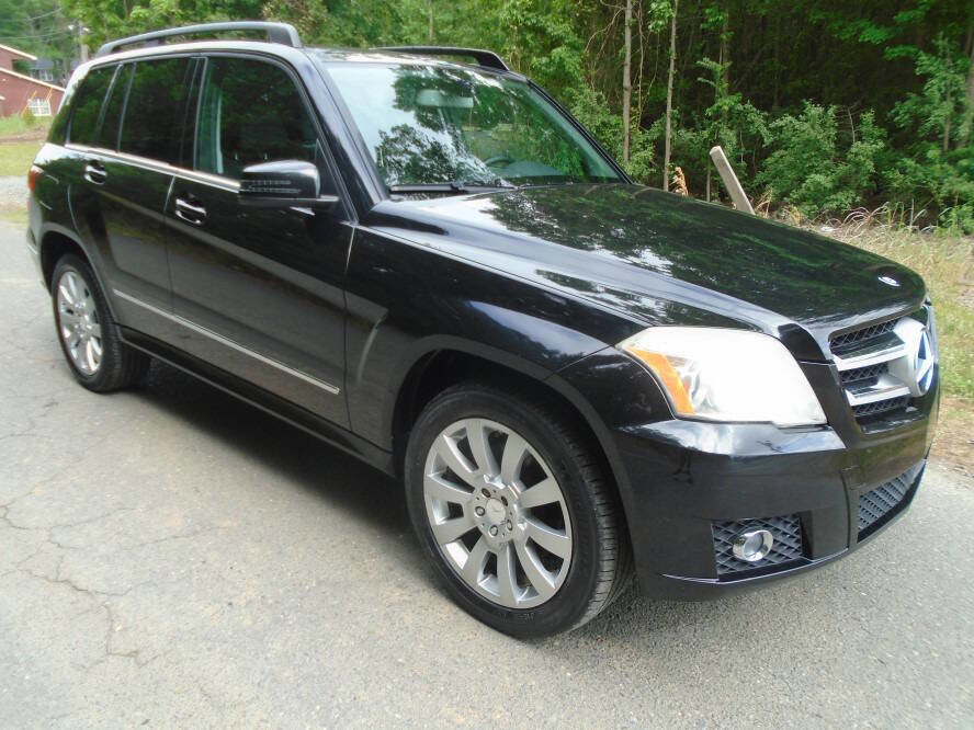 Used 2011 Mercedes-Benz GLK 350 4MATIC image 3