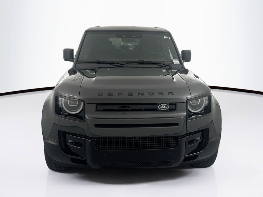 New 2026 Land Rover Defender 130 X-Dynamic SE AWD/4WD image 2