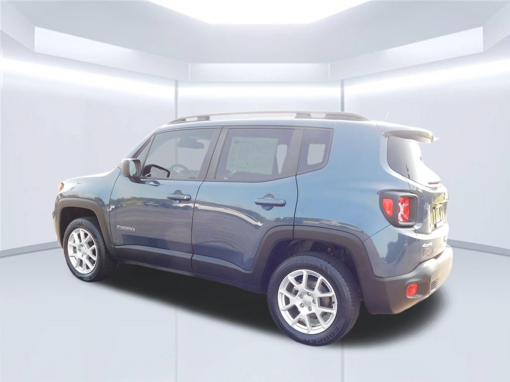 Used 2023 Jeep Renegade Latitude w/ Premium Group AWD/4WD image 5