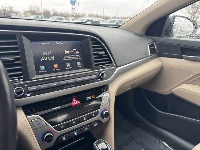 Used 2017 Hyundai Elantra Value Edition FWD image 10