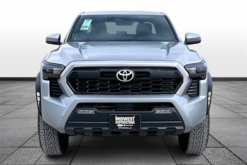 Used 2024 Toyota Tacoma TRD Off-Road image 3