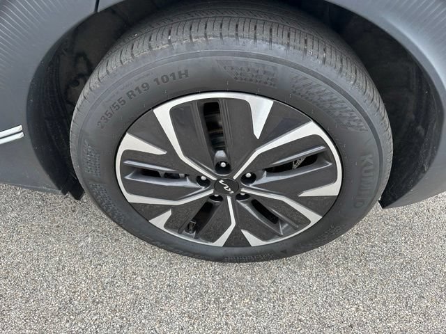 Used 2024 Kia EV6 Light AWD/4WD image 8