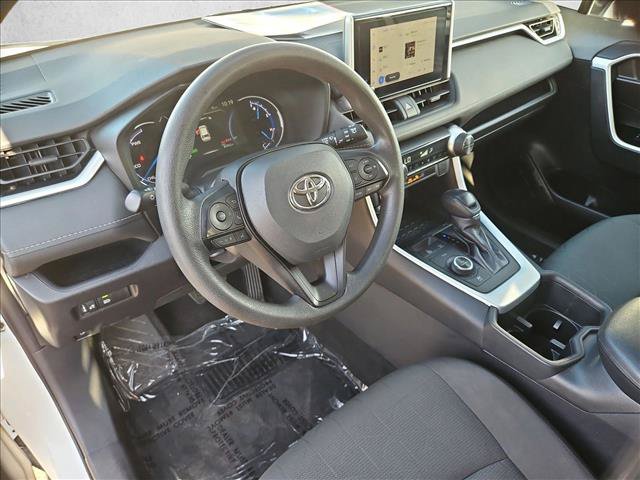 Used 2025 Toyota RAV4 XLE AWD/4WD image 12