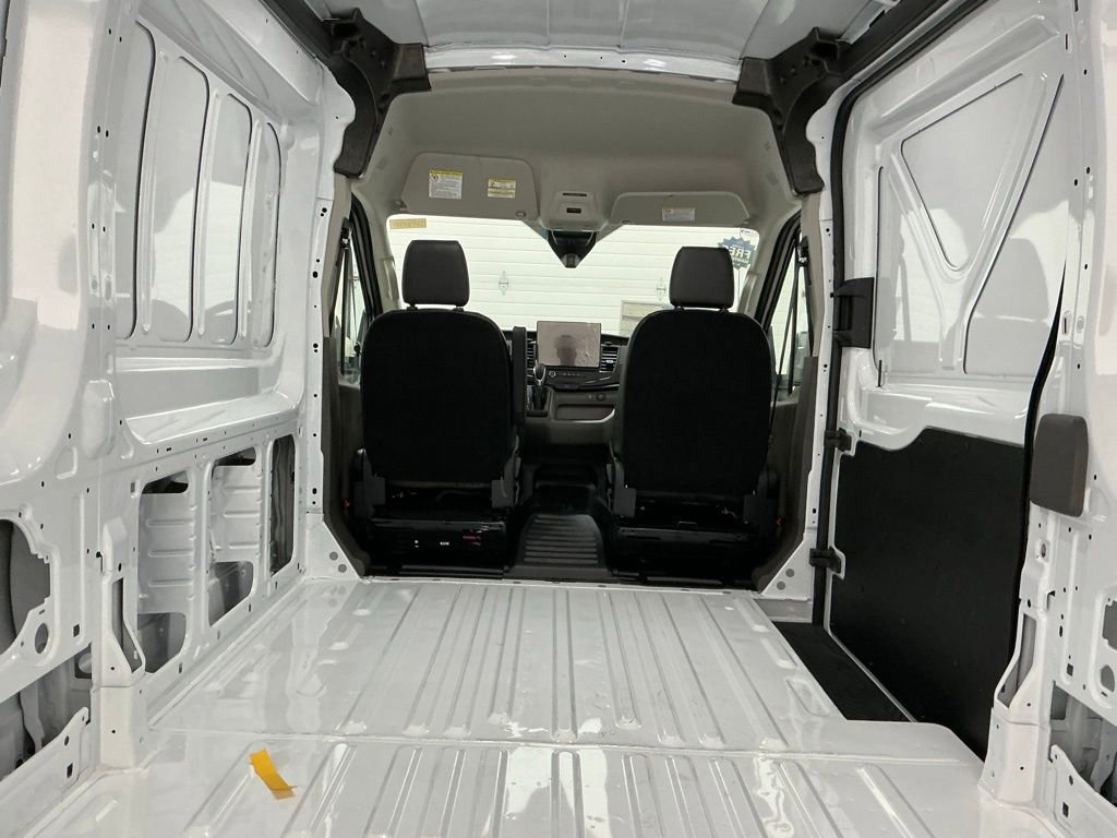 New 2026 Ford Transit 250 148 Medium Roof RWD image 21