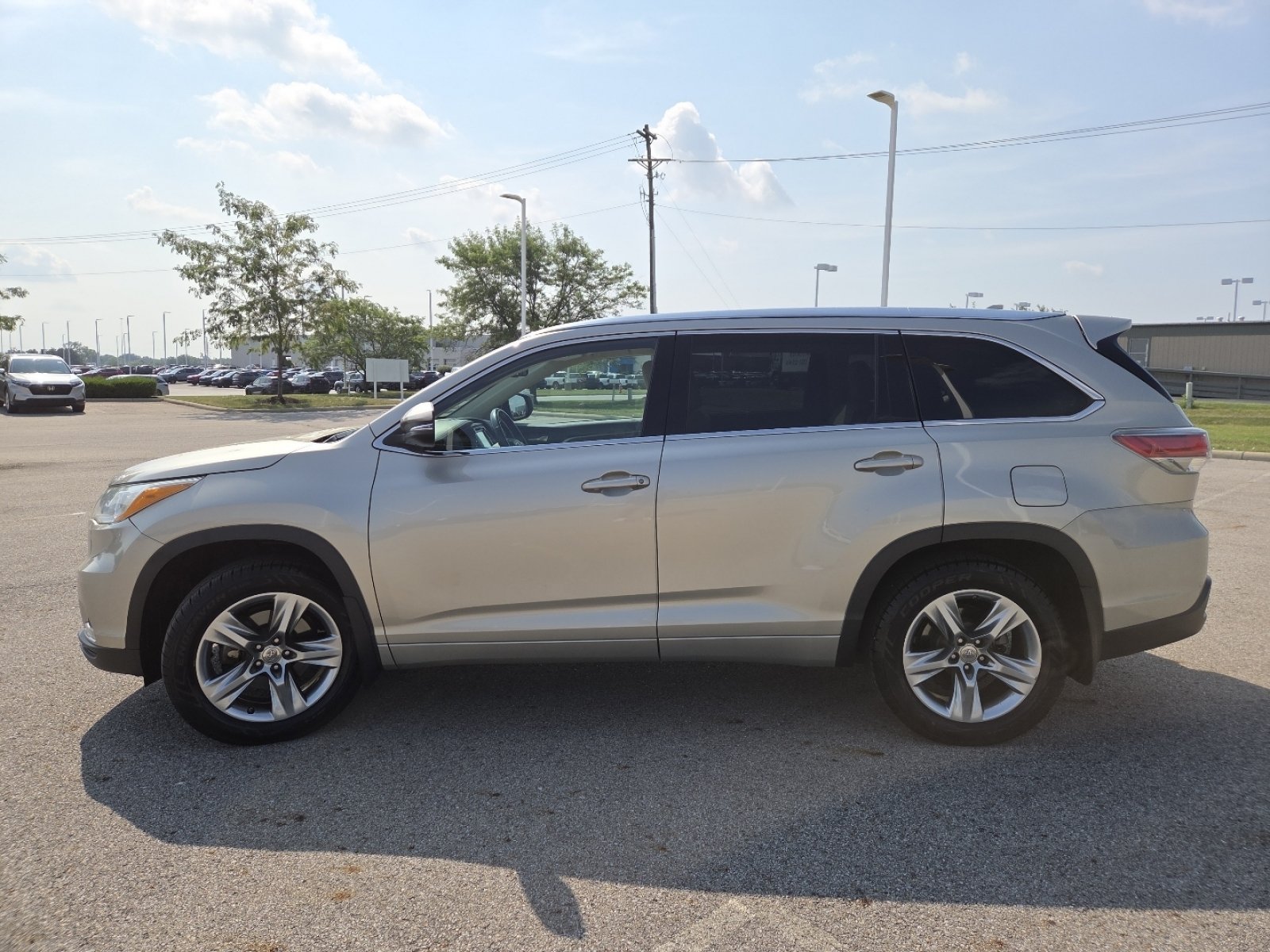 Used 2015 Toyota Highlander Limited Platinum AWD/4WD image 14
