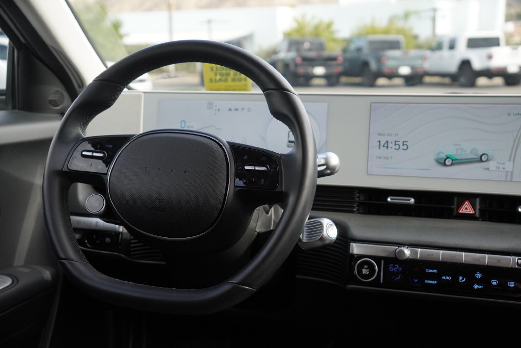 Used 2024 Hyundai Ioniq 5 SE RWD image 36