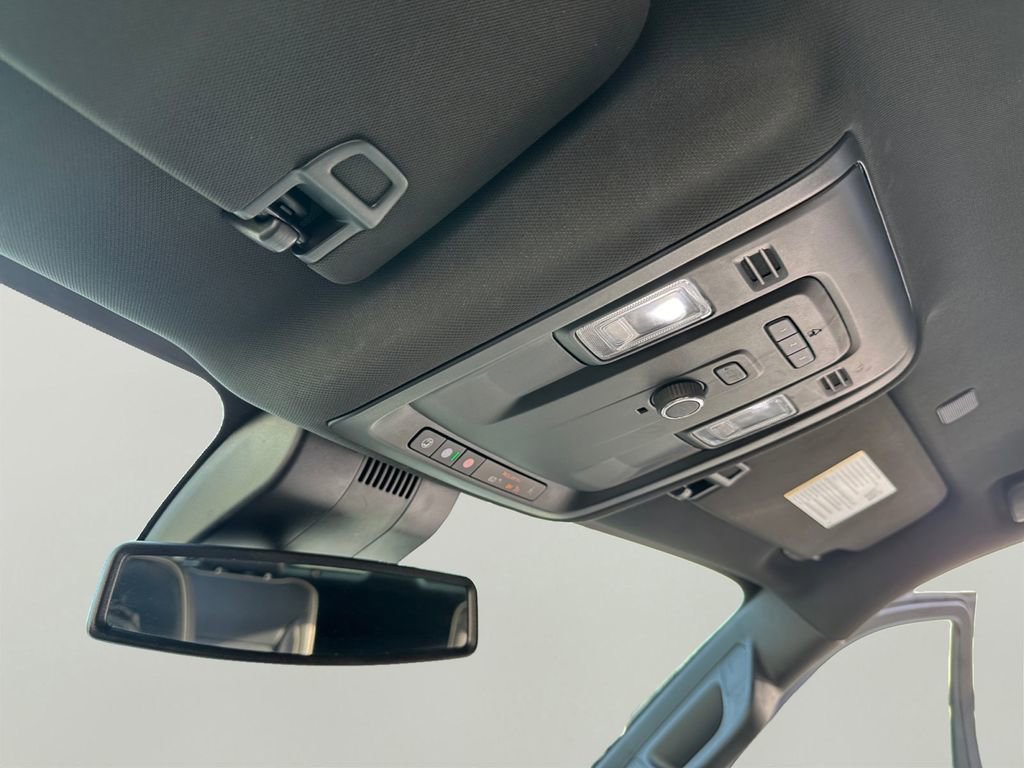 Used 2024 GMC Yukon SLT image 20